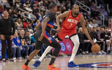 Rockets Bench Steps Up Behind Durant Push