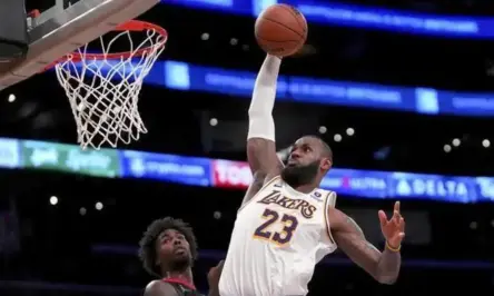 LeBron Weighs Lakers Future Amid Interest